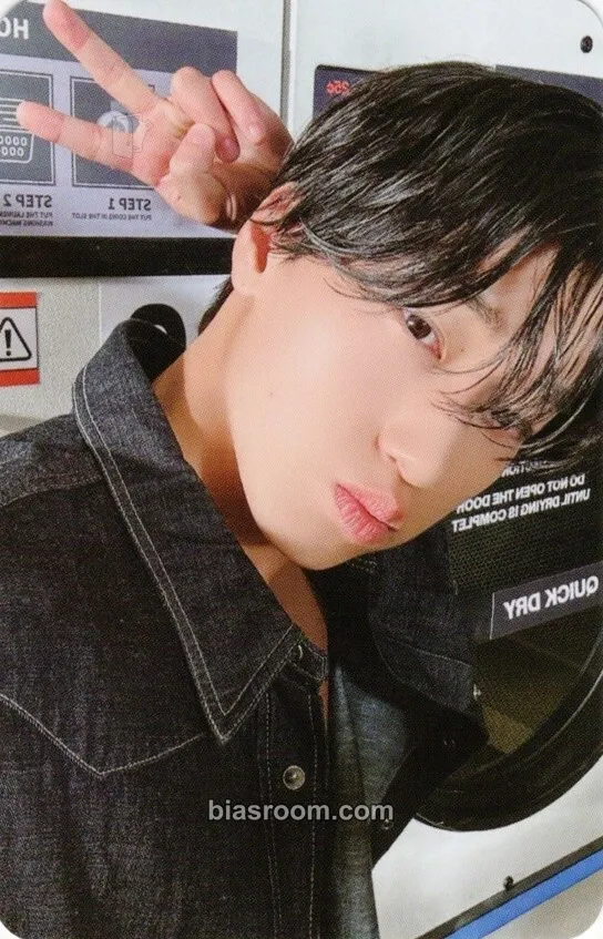 San GOLDEN HOUR : Part.3 Photocard - ATEEZ - ATEEZ K-pop photocard