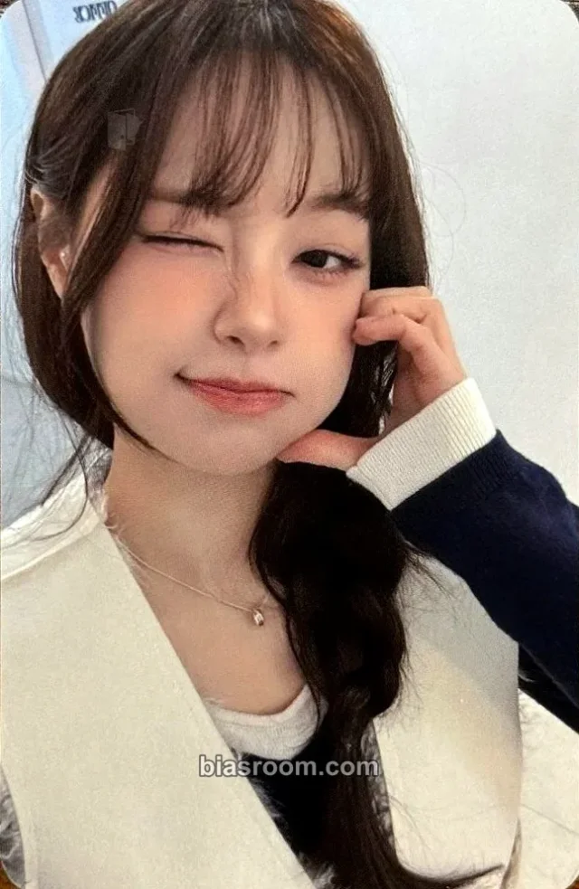 Chuu - Chuu - XO, My Cyberlove Album broadcast