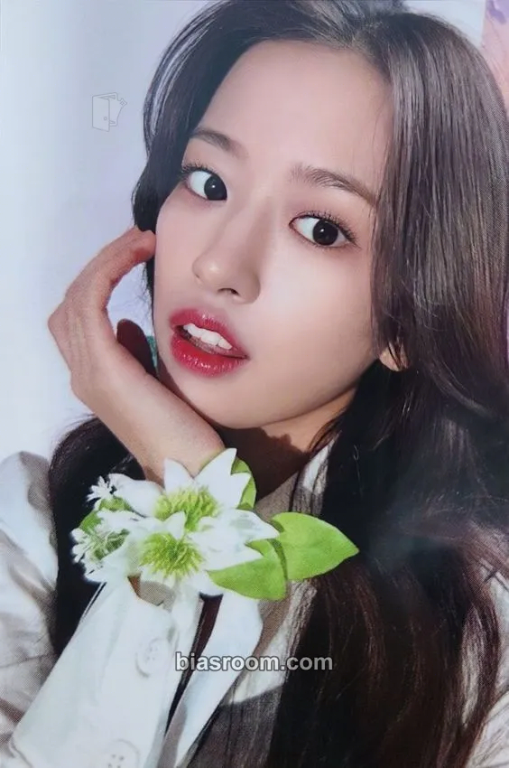 Yujin The Prom Queens: 1st Fan Concert Photocard - IVE - IVE K-pop photocard