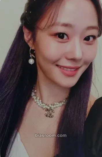 Chaerin Cherry Wish Photocard - Cherry Bullet - Cherry Bullet K-pop photocard