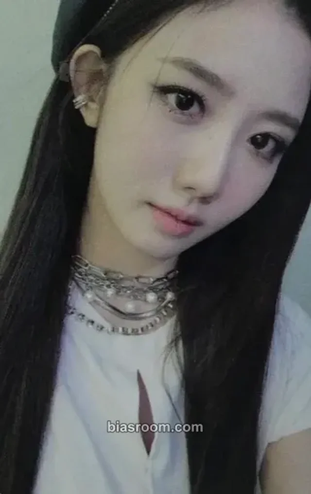 Cherry Bullet - Yuju - Cherry Wish Album pob (pre-order benefit) ktown4u
