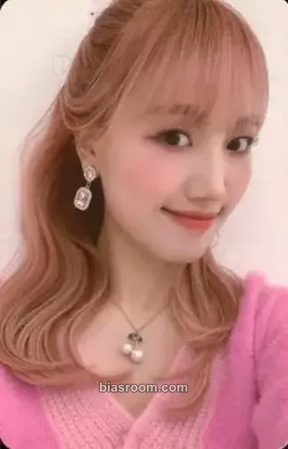 Haeyoon Cherry Rush Photocard - Cherry Bullet - Cherry Bullet K-pop photocard