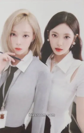 Season's Greetings (2025) Photocard - aespa - aespa K-pop photocard