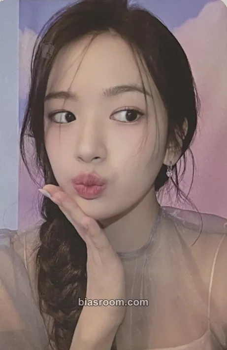 Yujin Yujin x CLIO Photocard - IVE - IVE K-pop photocard