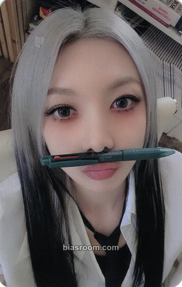 Dami VirtuouS Photocard - Dreamcatcher - Dreamcatcher K-pop photocard