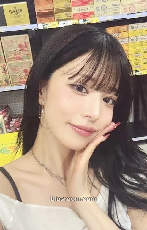 Chaeyoung From Our 20s Photocard - fromis_9 - fromis_9 K-pop photocard
