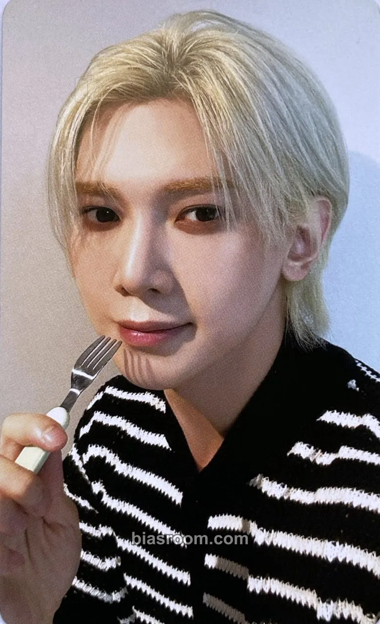 Yeosang Towards The Light : Will to Power in Cinema Photocard - ATEEZ - ATEEZ K-pop photocard