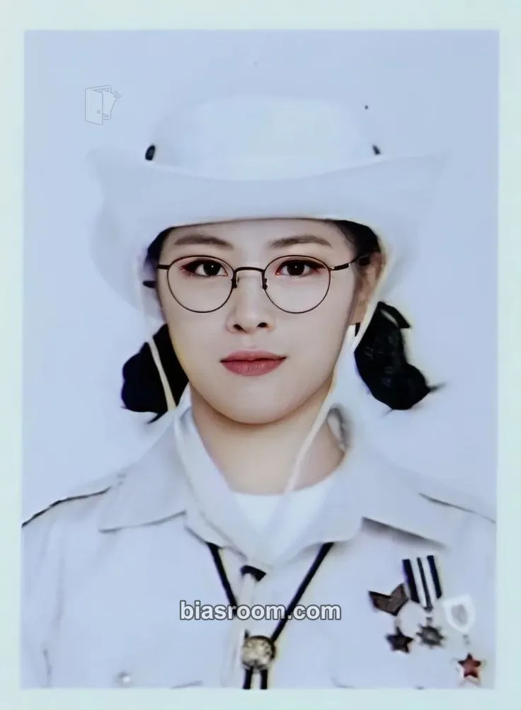 Ryujin The 1st Fan Meeting ITZY, MIDZY, Let's Fly! "Adventure of ITZY⎈MIDZY Master" Photocard - ITZY - ITZY K-pop photocard
