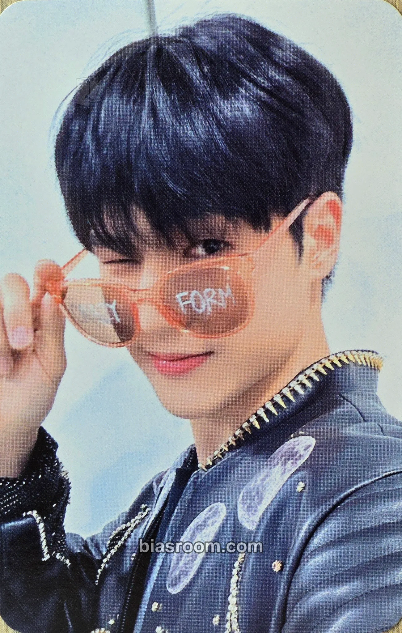 Wooyoung Towards The Light : Will To Power World Tour 2024 - 2025 Photocard - ATEEZ - ATEEZ K-pop photocard