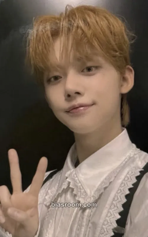 Yeonjun The Name Chapter: Freefall Photocard - TOMORROW X TOGETHER - TOMORROW X TOGETHER K-pop photocard