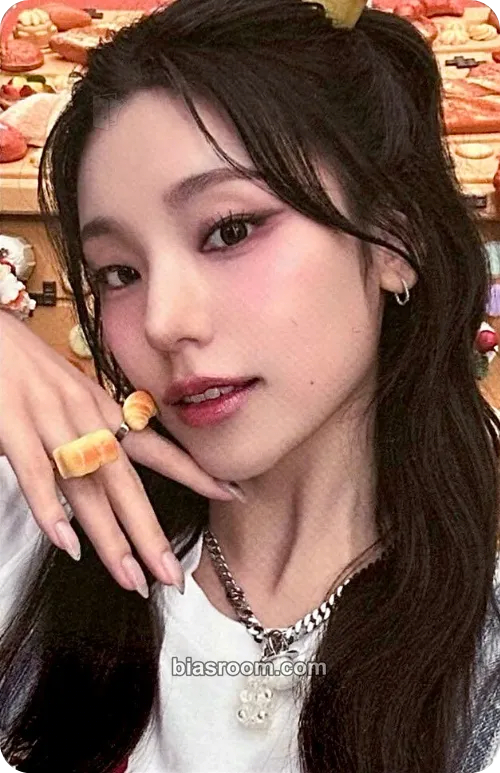 Yeji The 3rd Fan Meeting ITZY, MIDZY, Let's Fly! "Cells of Faith" Photocard - ITZY - ITZY K-pop photocard