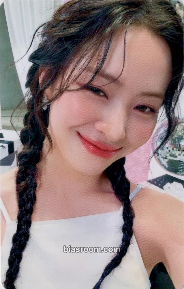 Ryujin JYP JAPAN POPUP STORE 2024 Photocard - ITZY - ITZY K-pop photocard