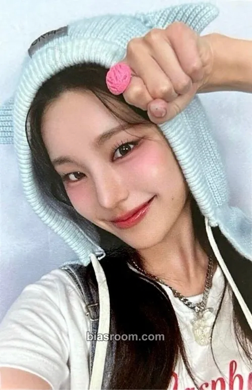 Yeji The 3rd Fan Meeting ITZY, MIDZY, Let's Fly! "Cells of Faith" Photocard - ITZY - ITZY K-pop photocard