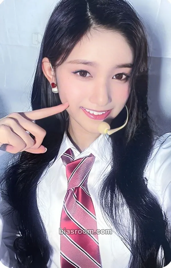 Leeseo UNI-KON 2022 Photocard - IVE - IVE K-pop photocard