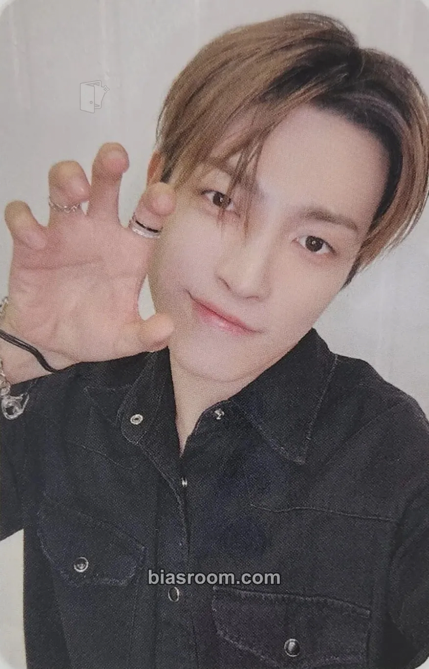 Hongjoong GOLDEN HOUR : Part.3 Photocard - ATEEZ - ATEEZ K-pop photocard