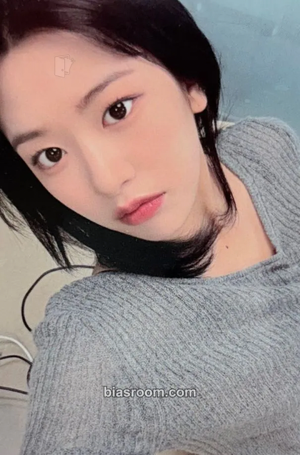 Yujin IVE x Minive Pop-up WELCOME TO MINIVE SCHOOL Photocard - IVE - IVE K-pop photocard