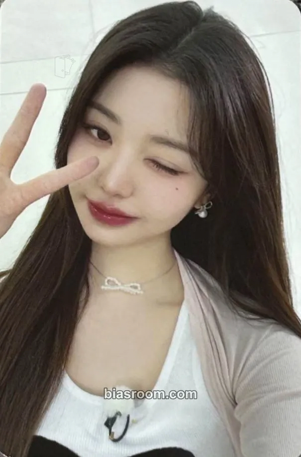 Wonyoung IVE x Minive Pop-up WELCOME TO MINIVE SCHOOL Photocard - IVE - IVE K-pop photocard