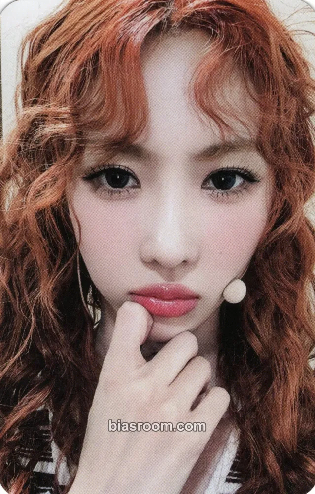 Yoohyeon VirtuouS Photocard - Dreamcatcher - Dreamcatcher K-pop photocard