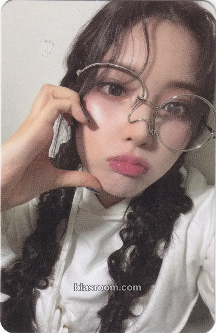 Jiwoo Expérgo Photocard - NMIXX - NMIXX K-pop photocard