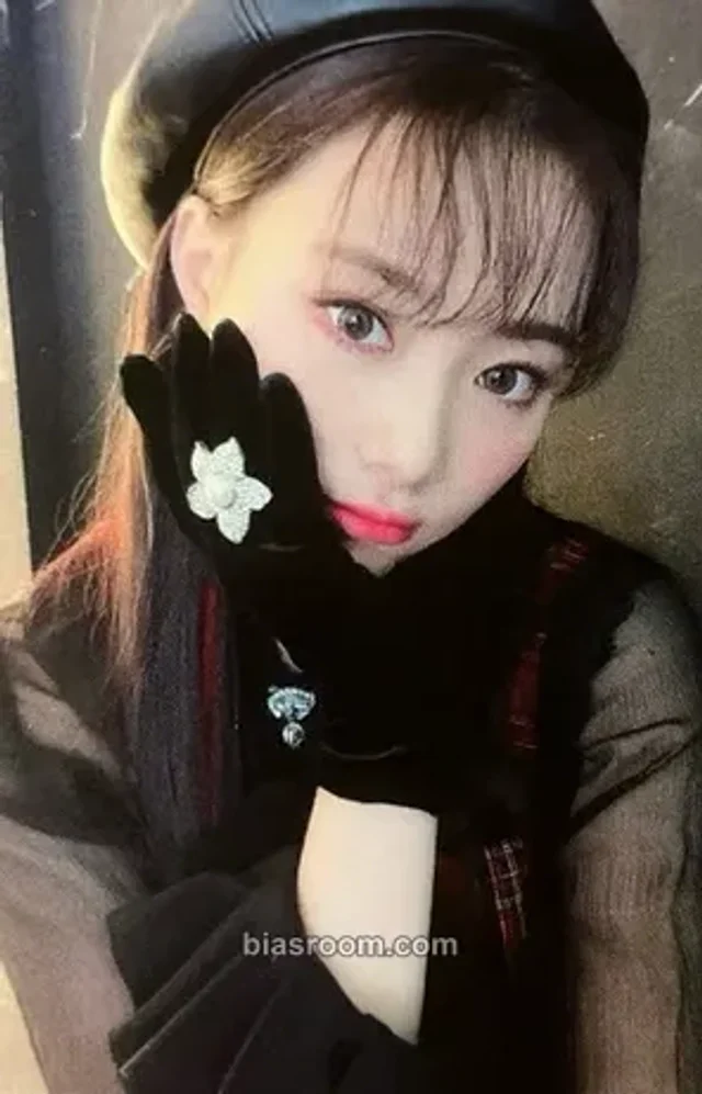 Hot Issue - Nahyun - Issue Maker Album mymusictaste (mmt) pob (pre-order benefit)