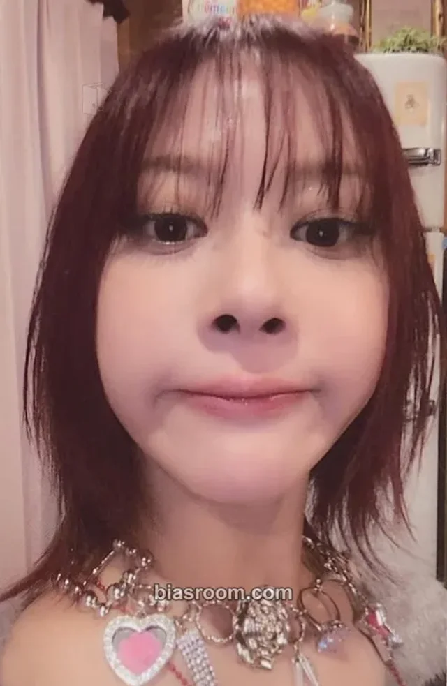 GENBLUE - XXIN - Act Like That Album album photocard