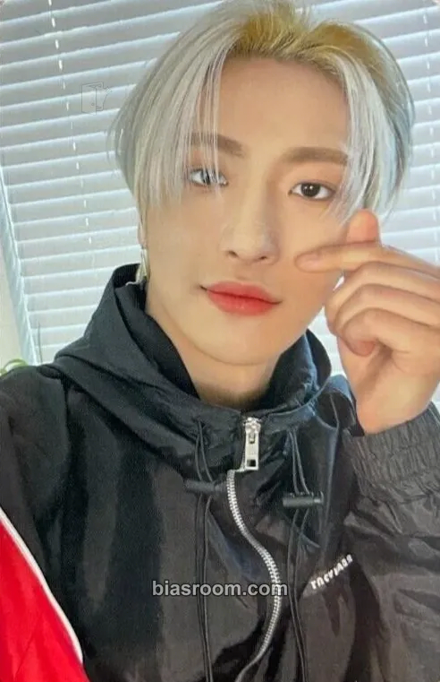 Seonghwa Limitless Photocard - ATEEZ - ATEEZ K-pop photocard