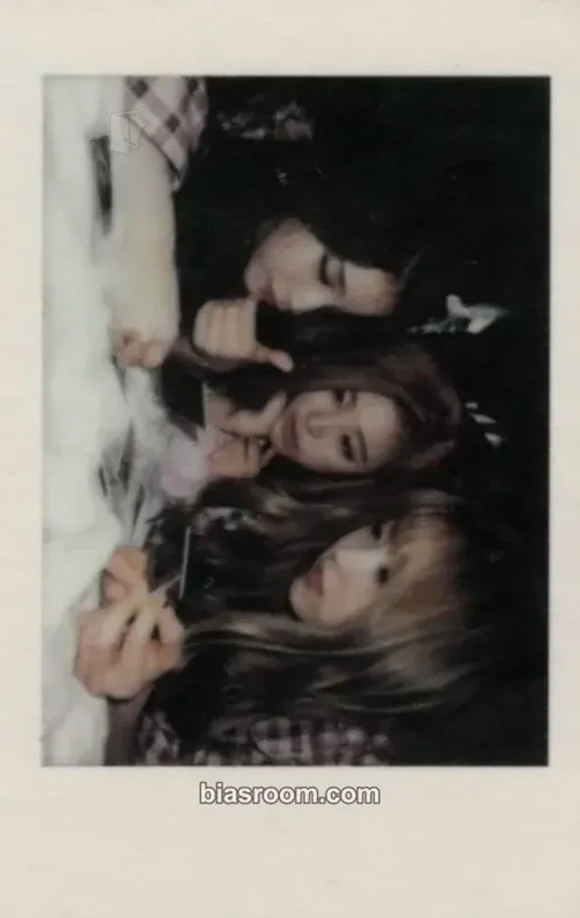 MAMAMOO - Solar & Wheein - Melting Album kihno version polaroid set