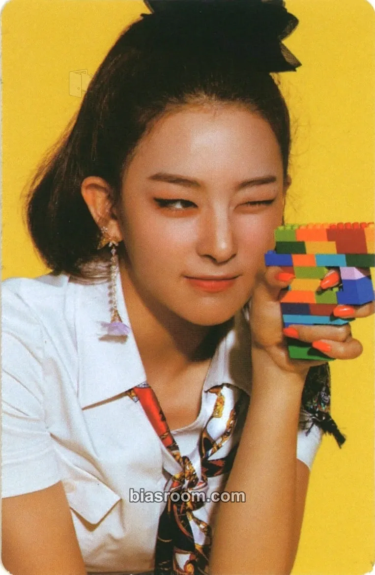 Seulgi Summer Magic Photocard - Red Velvet - Red Velvet K-pop photocard