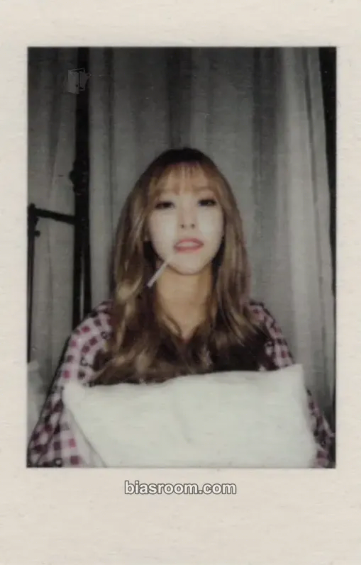 Moonbyul Melting Photocard - MAMAMOO - MAMAMOO K-pop photocard