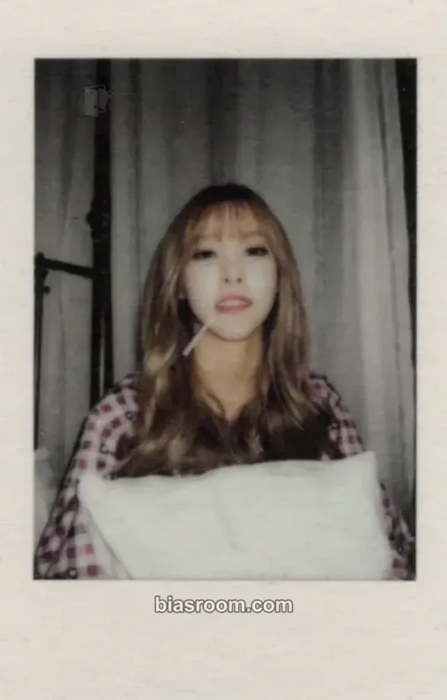 MAMAMOO - Moonbyul - Melting Album kihno version polaroid set