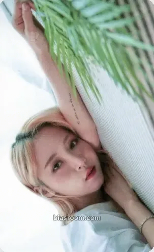 Moonbyul Selfish Photocard - MAMAMOO - MAMAMOO K-pop photocard