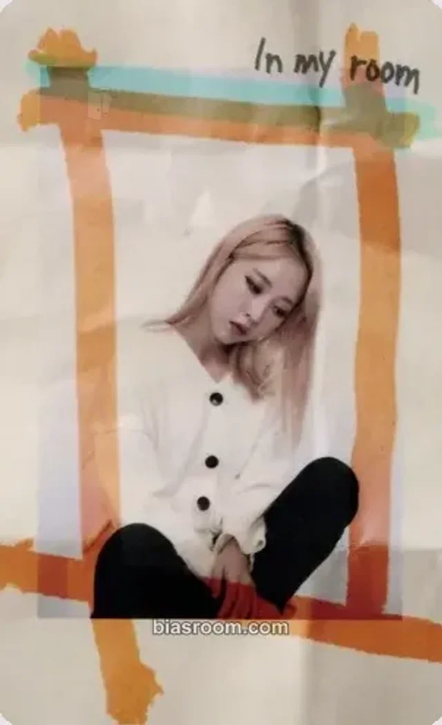 MAMAMOO - Moonbyul - Selfish Album kihno version photocard set album photocard solo album
