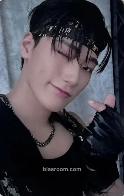 San POP-UP: THE WORLD EP.2 : OUTLAW (Everline) Photocard - ATEEZ - ATEEZ K-pop photocard