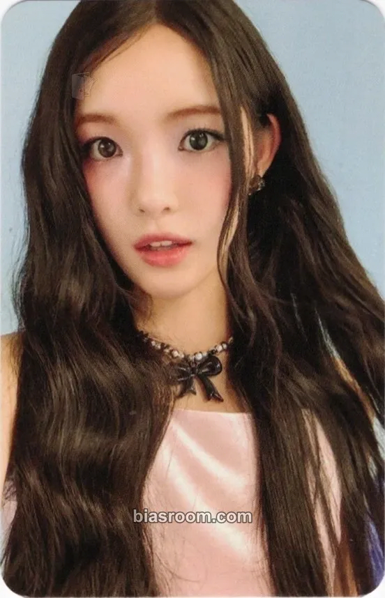 Yuha FOCUS Photocard - Hearts2Hearts - Hearts2Hearts K-pop photocard