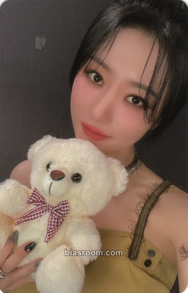 SuA VirtuouS Photocard - Dreamcatcher - Dreamcatcher K-pop photocard