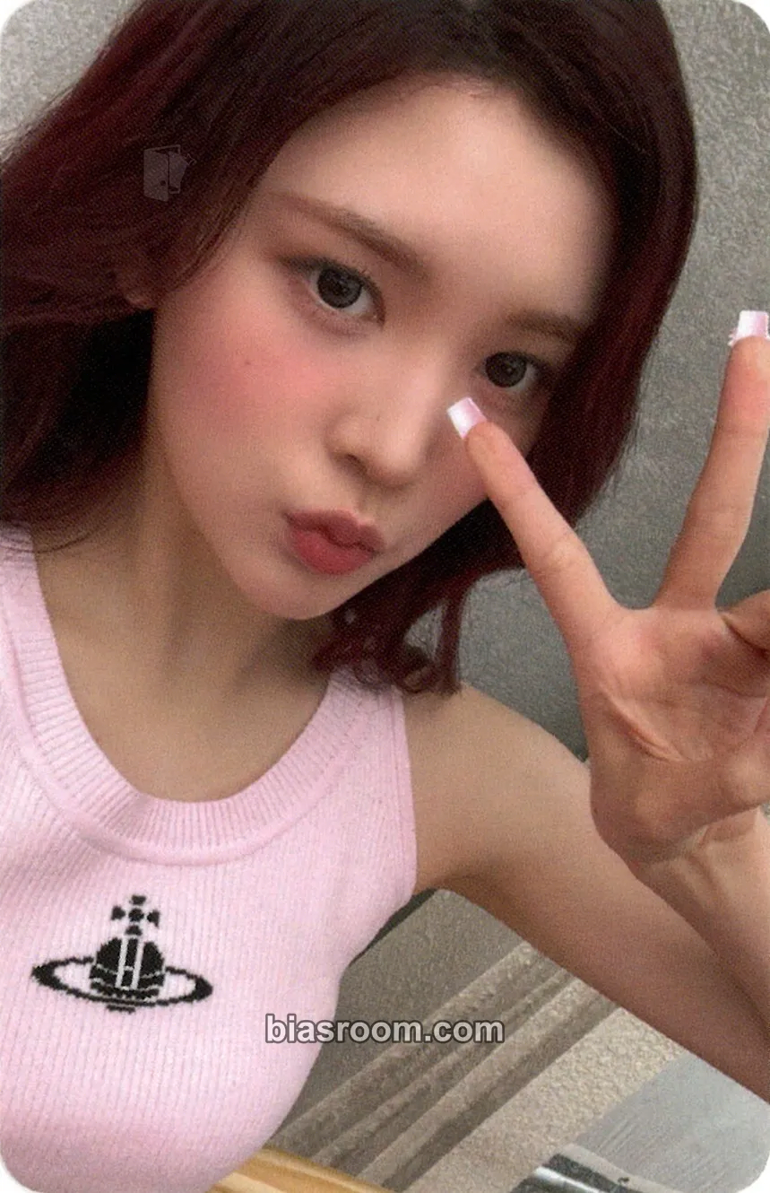 A-na FOCUS Photocard - Hearts2Hearts - Hearts2Hearts K-pop photocard