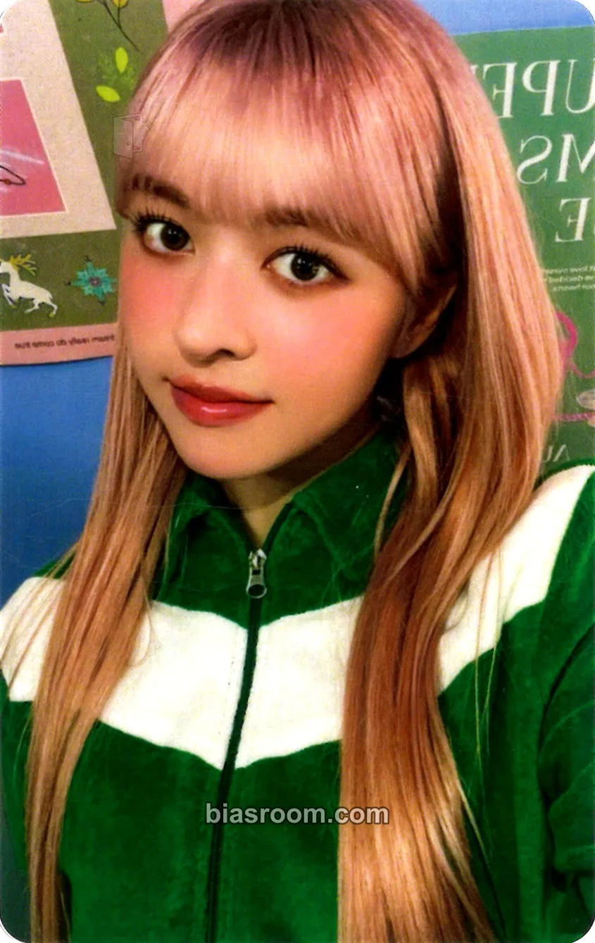 Lily Expérgo Photocard - NMIXX - NMIXX K-pop photocard