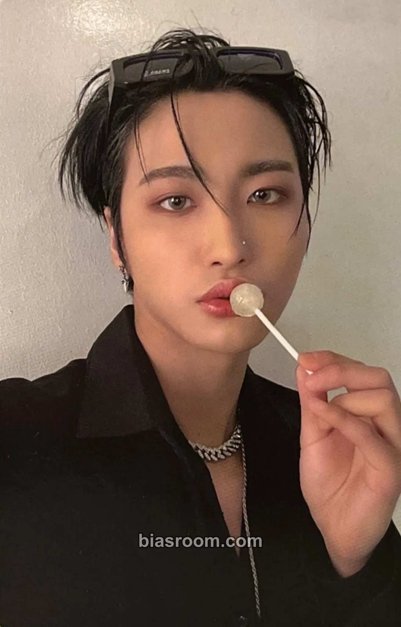 Seonghwa THE WORLD EP.2 : OUTLAW Photocard - ATEEZ - ATEEZ K-pop photocard