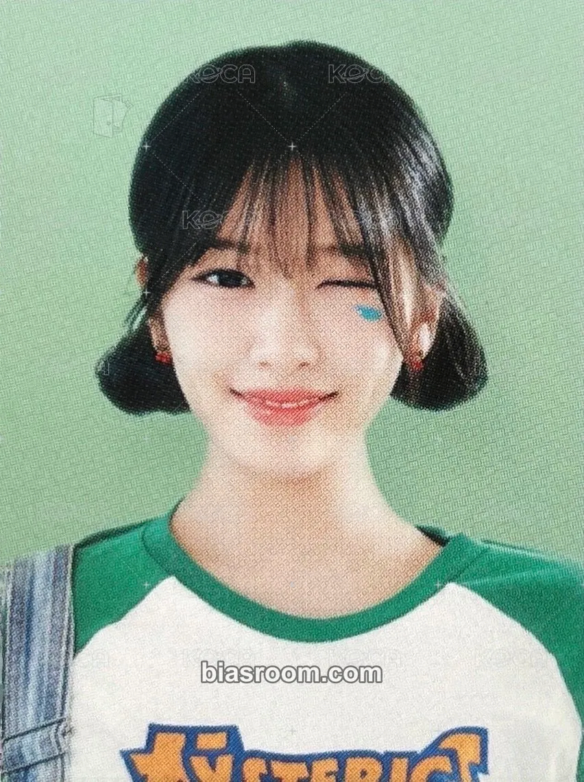 Yujin 2025 Season's Greetings: Colorful Days with IVE Photocard - IVE - IVE K-pop photocard