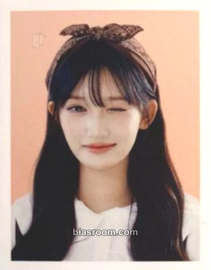 Leeseo 2025 Season's Greetings: Colorful Days with IVE Photocard - IVE - IVE K-pop photocard