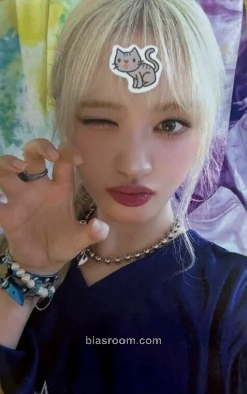 Liz 2025 Season's Greetings: Colorful Days with IVE Photocard - IVE - IVE K-pop photocard
