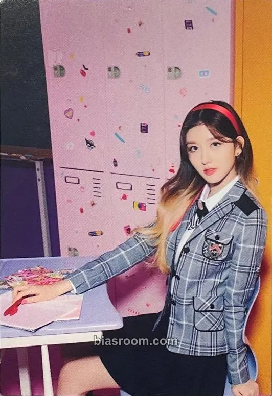 Gaeul 1st DIVE Official Fanclub Photocard - IVE - IVE K-pop photocard