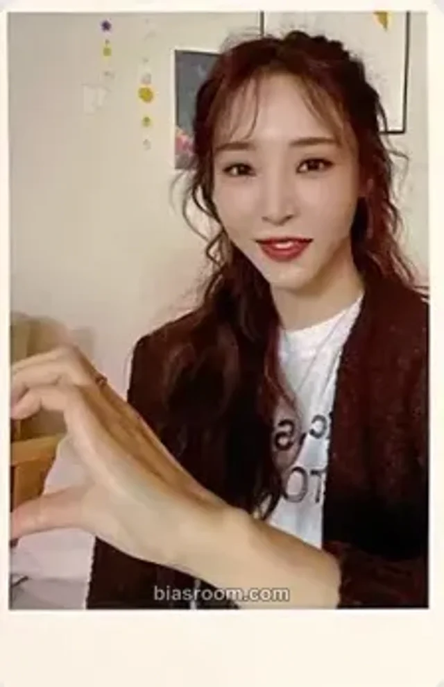MAMAMOO - Moonbyul - Aurora Album purchase benefit japan offline special version