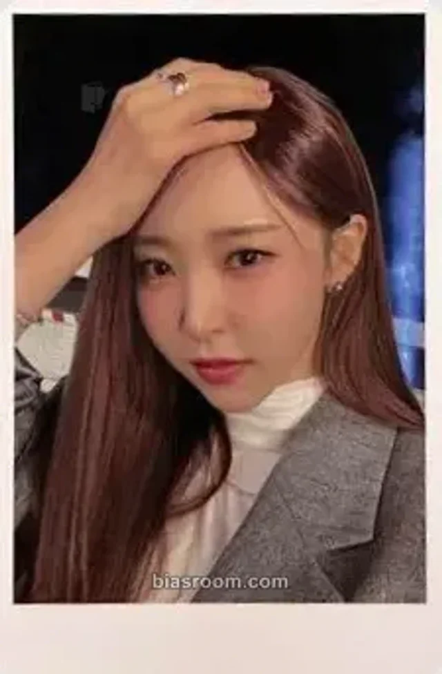 MAMAMOO - Moonbyul - Aurora Album purchase benefit japan offline special version