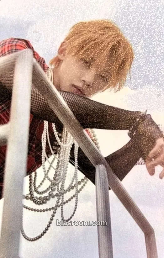 Yeonjun The Name Chapter: Freefall Photocard - TOMORROW X TOGETHER - TOMORROW X TOGETHER K-pop photocard