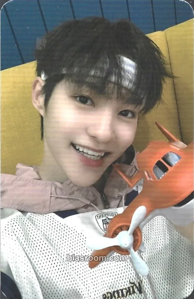 TOZ - Other season's greetings merch photocard photocard set