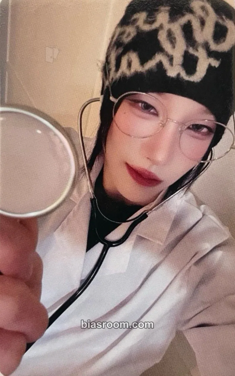 Rui UXLXVE Photocard - XLOV - XLOV K-pop photocard