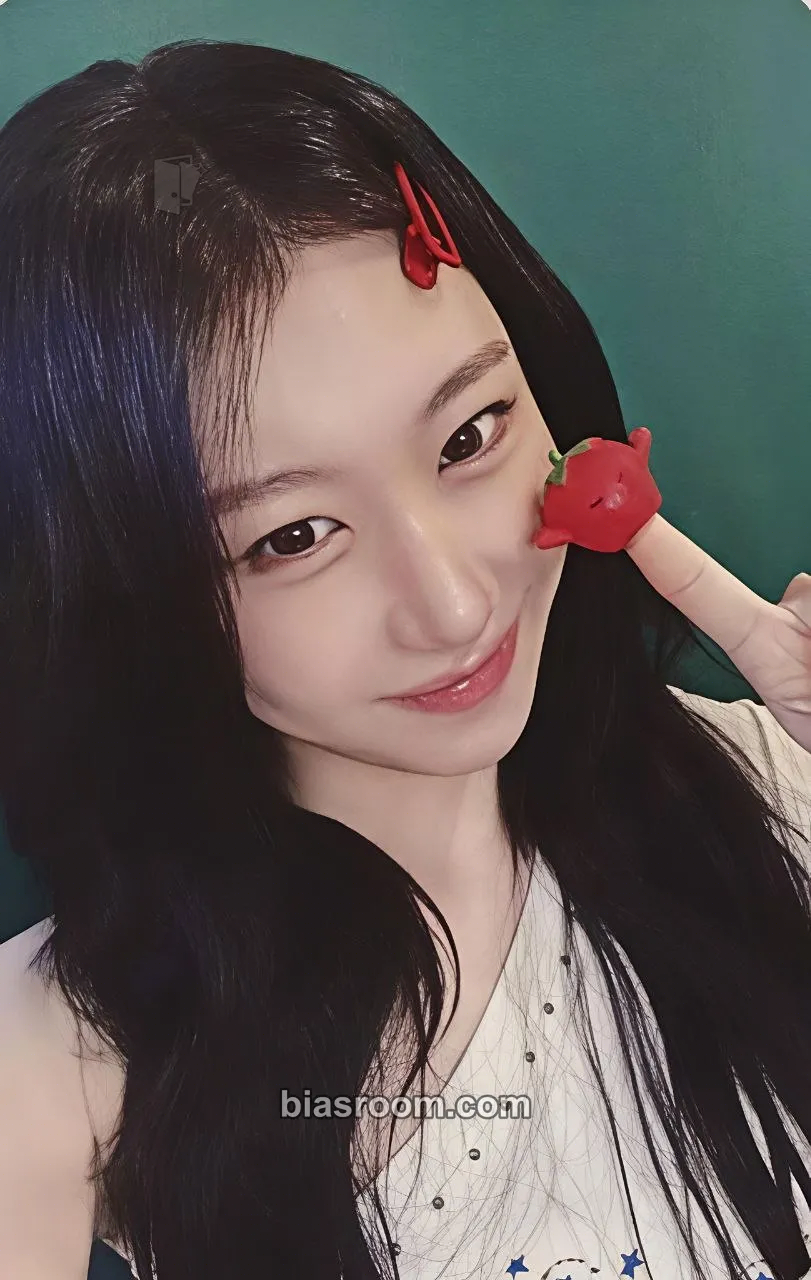 Chaeryeong Girls Will Be Girls Photocard - ITZY - ITZY K-pop photocard
