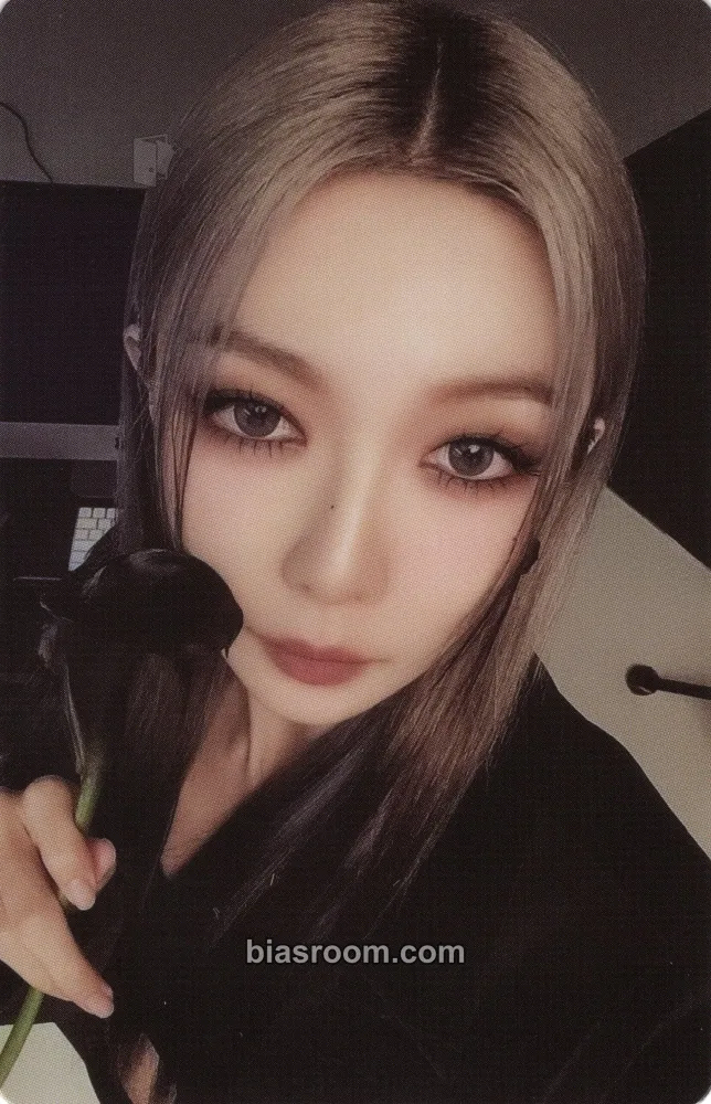Dami Fallen Angels & Dreams Of Angels Photocard - Dreamcatcher - Dreamcatcher K-pop photocard