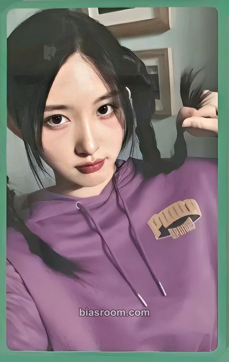 Gaeul IVE x Puma Photocard - IVE - IVE K-pop photocard